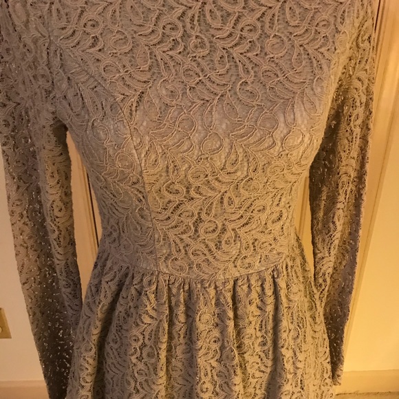 Doe & Rae gray lace dress. Size medium - Picture 2 of 6